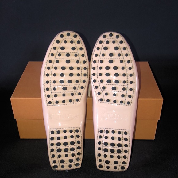 TODS Light Pink Patent Driving Moccasins SZ.7 - Picture 5 of 7
